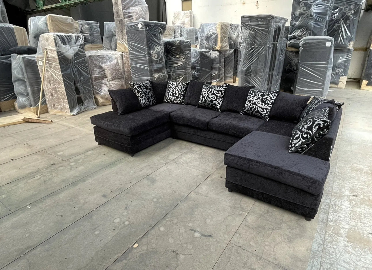 Black Fabric U Shape Sofa